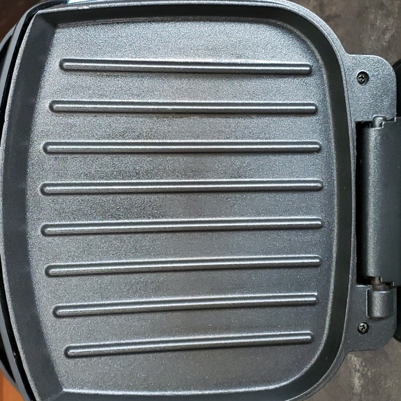 George Foreman 2-serving grill. - Picture 4 of 5
